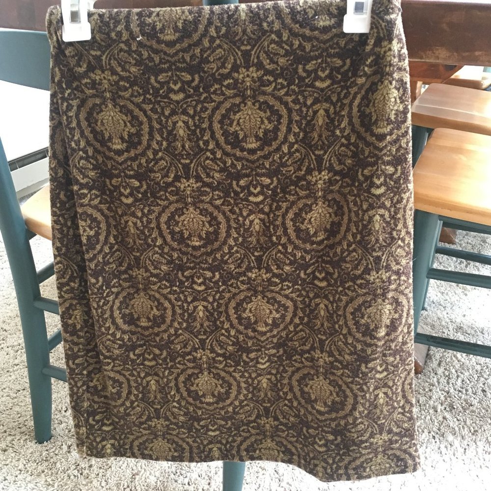 Cute WARM knit skirt